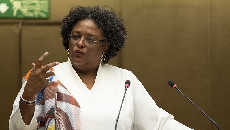 Mia Mottley, primera ministra de Barbados: los mercados discriminan en contra de los países más pobres