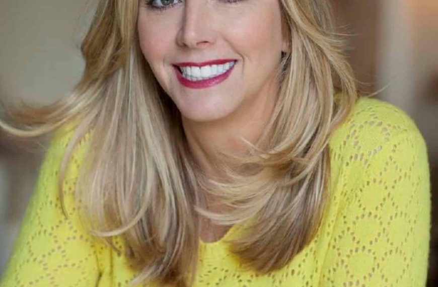 Sara Blakely: Emprendimiento y Éxito en Spanx