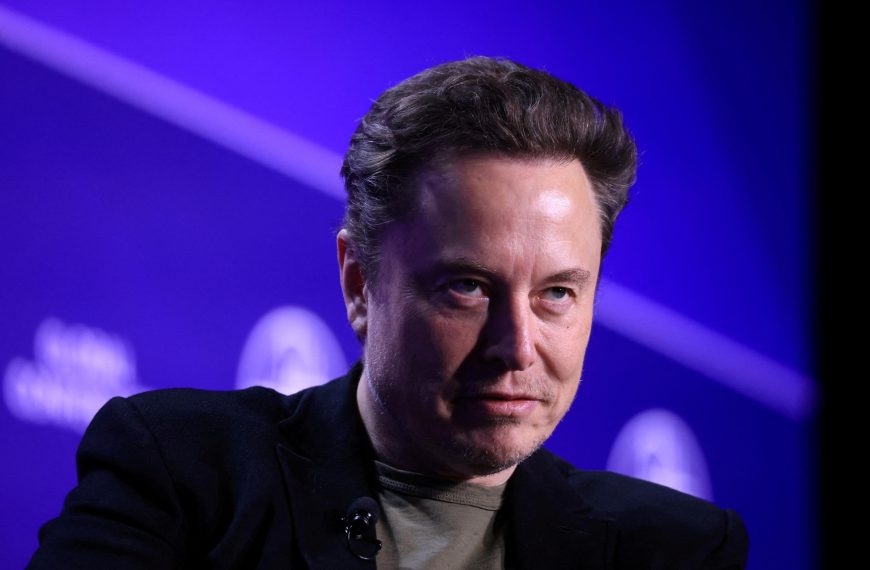 La Inspiradora Historia de Elon Musk: Un Emprendedor Visionario