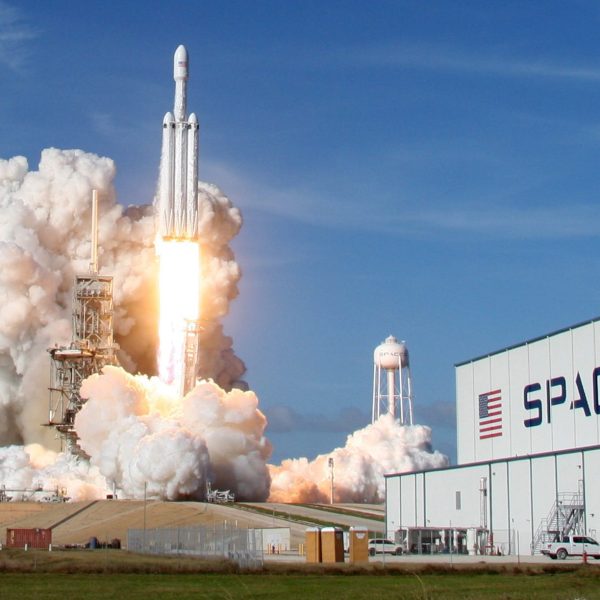 La inspiradora historia de Elon Musk y su éxito