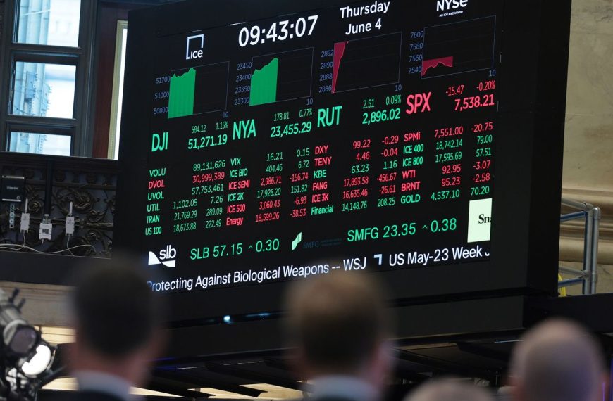 Economía de EE.UU.: La Dicotomía entre Crecimiento y Crisis